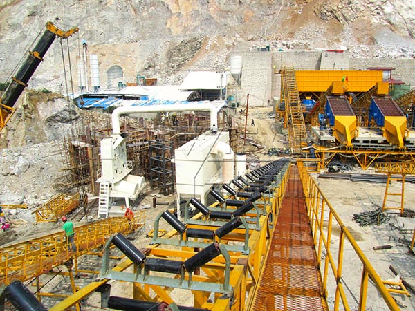 Concrete crushing equipment